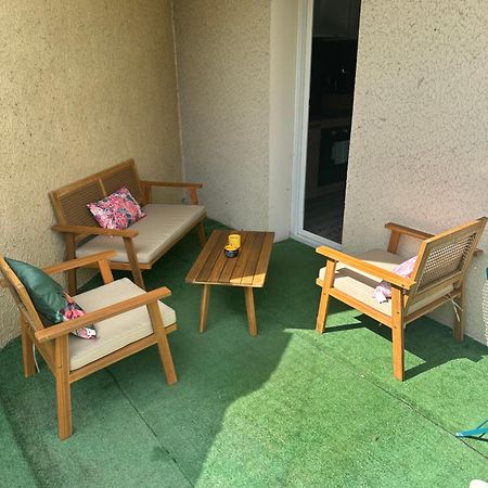 Appartement En Rez De Jardin Tout Equipe Fleurance Екстериор снимка