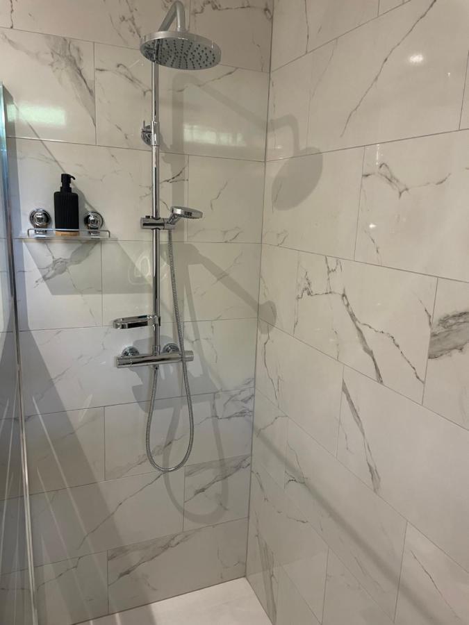 Appartement En Rez De Jardin Tout Equipe Fleurance Екстериор снимка
